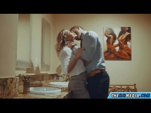 ❤️ Quand une blonde plantureuse vous séduit dans des toilettes publiques. ️ Vidéo de sexe at us fr.makesexnotwar.ru